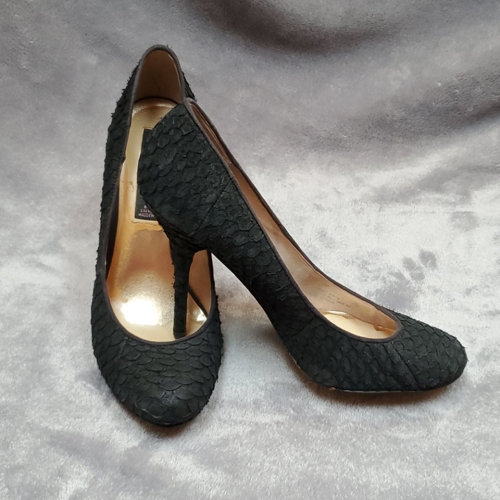 Steven by Steve Madden black snake heel